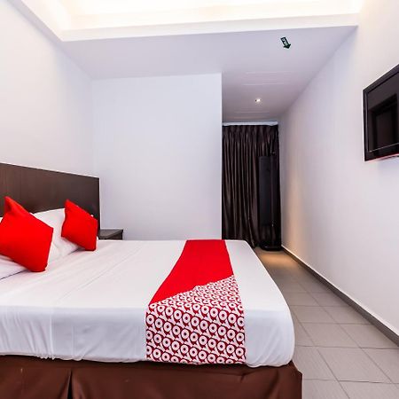 Oyo 835 Ms Hotel Malakka Dış mekan fotoğraf