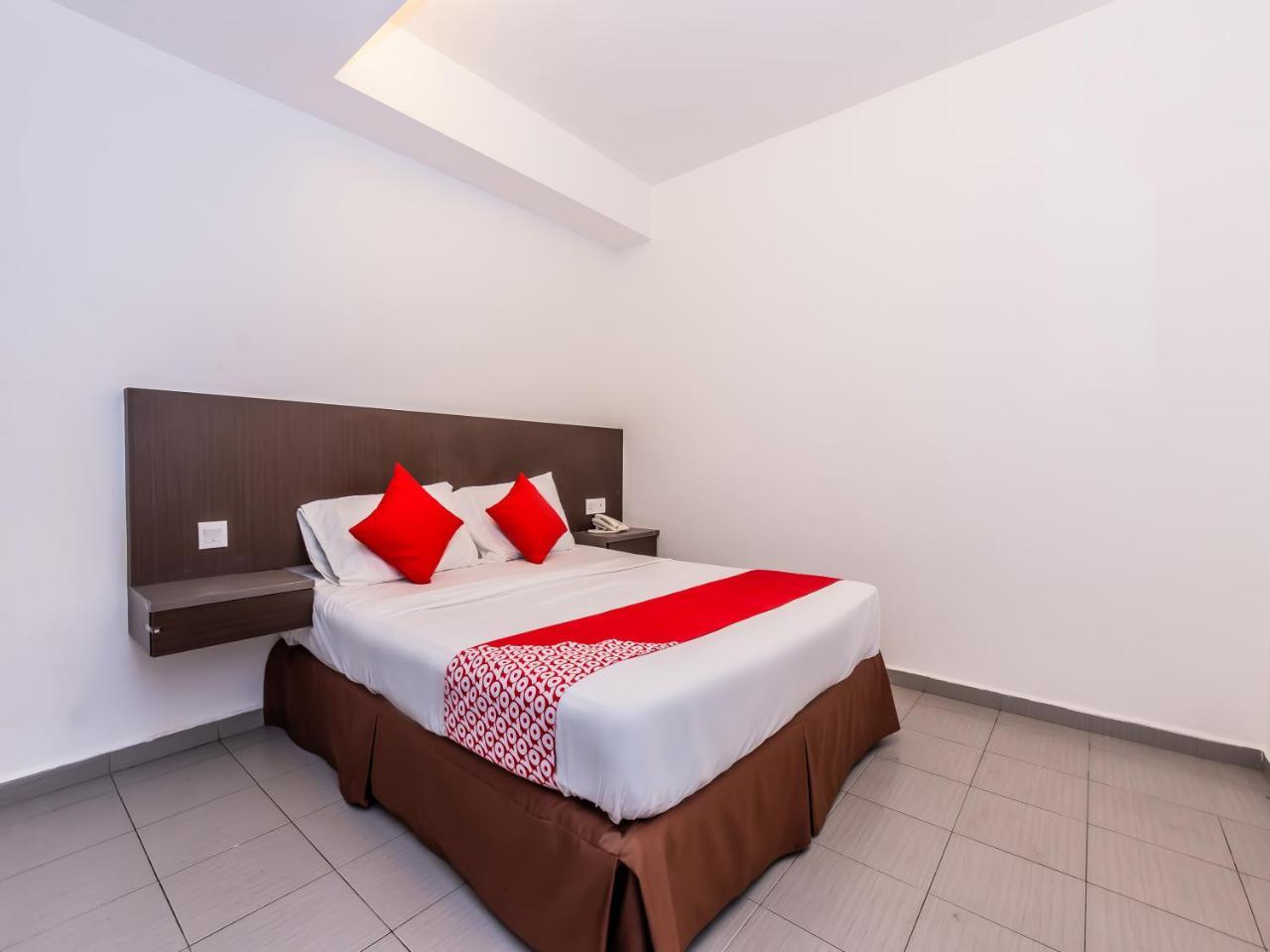 Oyo 835 Ms Hotel Malakka Dış mekan fotoğraf