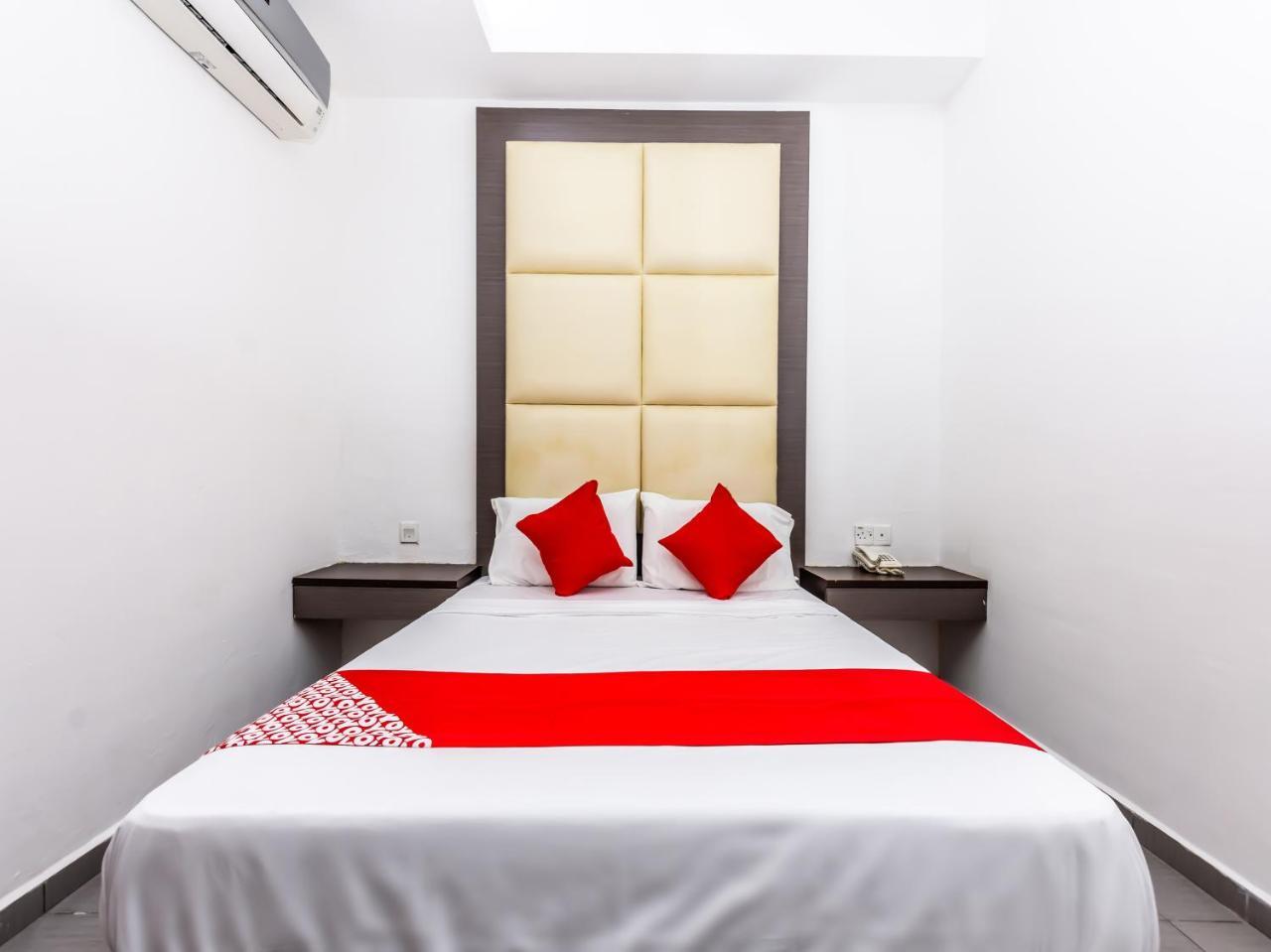 Oyo 835 Ms Hotel Malakka Dış mekan fotoğraf