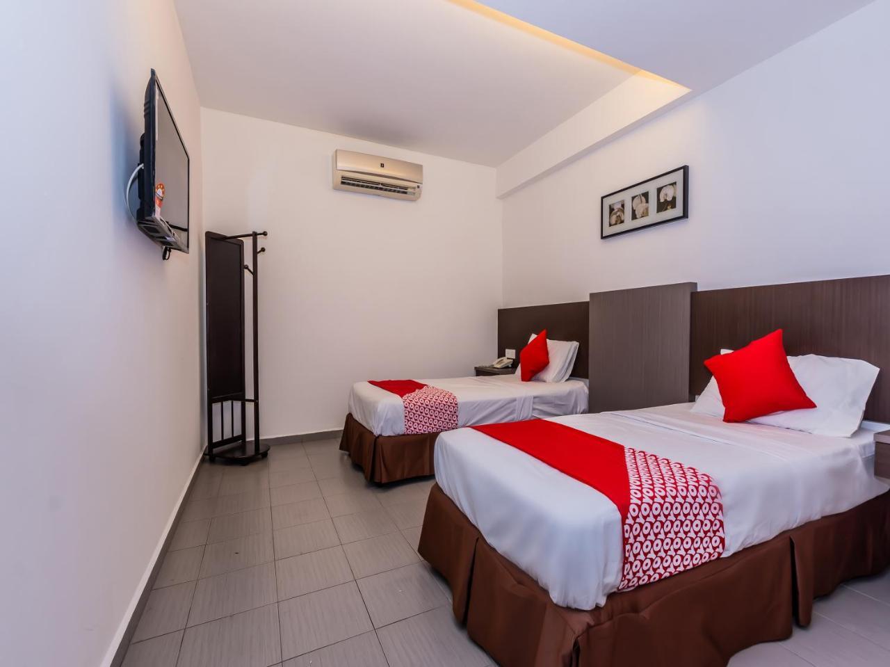 Oyo 835 Ms Hotel Malakka Dış mekan fotoğraf