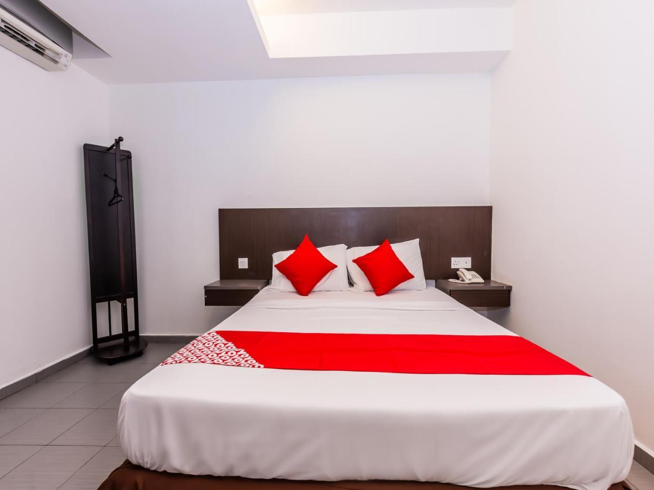 Oyo 835 Ms Hotel Malakka Dış mekan fotoğraf